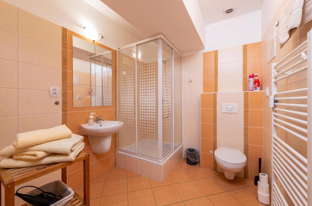 Apartment 353 Liptov Town ลิฟตอฟสกีมิคูลาช ภายนอก รูปภาพ
